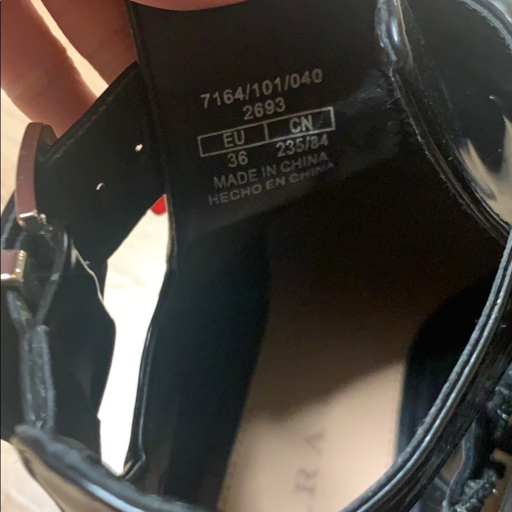 Shoes - Picture 6 of 7